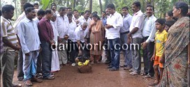 Mangalore MLA J R Lobo initiates road repair work at Bajal