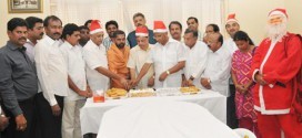 MLA J R Lobo celebrates Christmas at Jamiyyatul Falah and Kudroli Temple