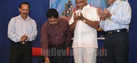 Mangalore MLA J R Lobo celebrates Christmas with media persons briefs about developments