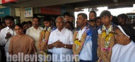 Mlore MLA J R Lobo felicitates Silver Medalists Cricketers of St Agnes Special School