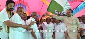 Poojari leads Congress Padayatra from Tokkottu to Kulur