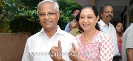 Mangalore Polling begins on brisk note in DK ; Poojary, Nalin cast their vote