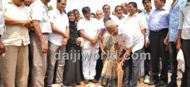 Mangalore PWD minister lays foundation for Ullal-Mani road widening work