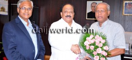 Mangalore-Kuwait flight: J R Lobo, Roshan Baig meet Air India MD, aviation minister