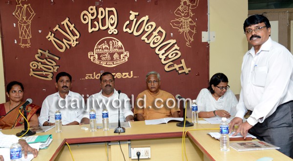 Health booths to open in city; aim to make Mangalore healthiest in India, says Khadar