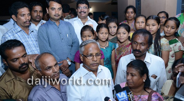 Mangalore: J R Lobo celebrates Diwali with ashram kids