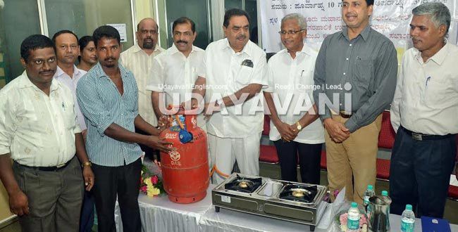 M’lore: Minister Rai Launches Kerosene Free City campaign