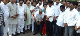 ಮಂಗಳೂರು ಮಹಾನಗರ ಪಾಲಿಕೆಯ ವ್ಯಾಪ್ತಿಯ ಕೋಡಿಯಾಲ್ ಬೈಲ್ ವಾರ್ಡಿನ ಕೋಡಿಯಾಲ್ ಗುತ್ತು ಗುದ್ದಲಿ ಪೂಜೆಯನ್ನು ಮಂಗಳೂರು ದಕ್ಷಿಣ ವಿಧಾನಸಭಾ ಕ್ಷೇತ್ರದ ಶಾಸಕರಾದ ಶ್ರೀ ಜೆ.ಆರ್ ಲೋಬೊರವರು ನೆರವೇರಿಸಿದರು.