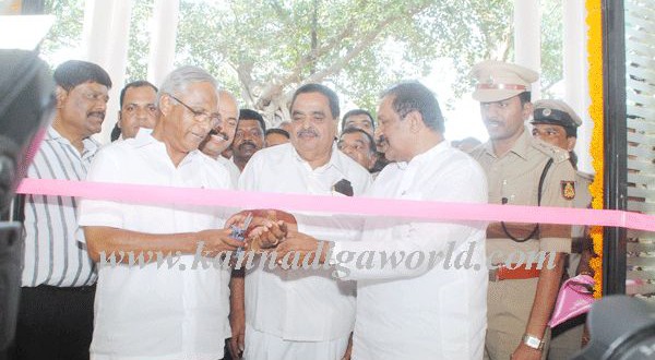 Home Minister K J George inaugurates Police Canteen and Police Samudaya Bhavan at Mangaluru.
