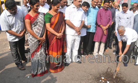 Mangalore: Row over Erection of Hoarding marks Guddali Puja for Bunts hostel Road