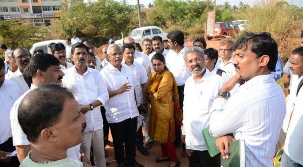 MCC commissioner visits new bus stand site for spot inspection