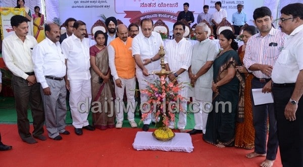 Mangaluru: MCC launches solid waste management project