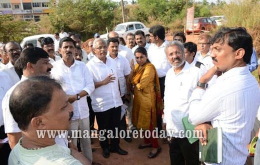 MCC commissioner inspects spot at Pumpwell for constructing modernized bus stand.