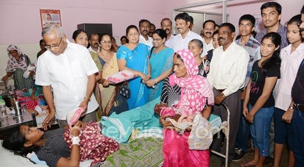 Mangaluru: Catholic Sabha of Cordel distribute fruits to inpatients of Lady Goschen Hospital