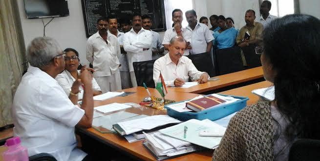 Mangaluru: MLA J R Lobo visits district Wenlock Hospital