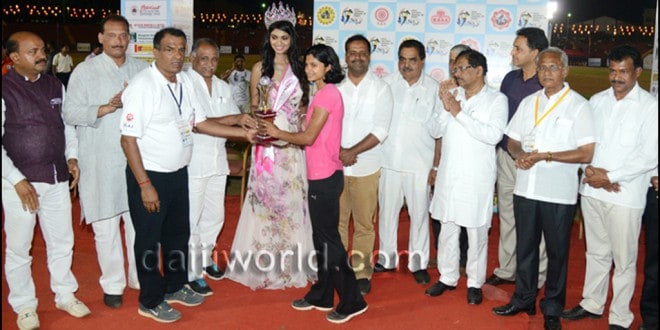 Athletics day 4 - Poovamma wins gold; Army bags championship