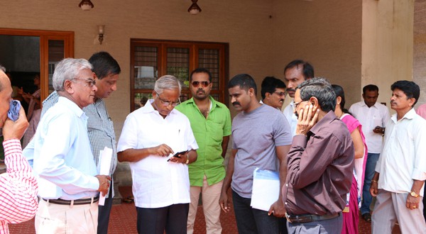 Mangaluru: Lobo addresses public grievance at Mallya layout