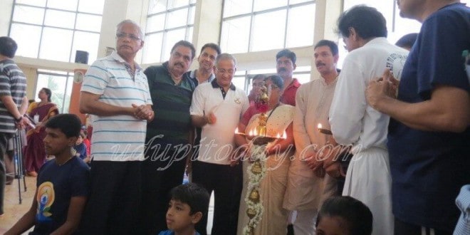 Mangaluru: Minister, MLAs join Int’l Yoga Day celebrations
