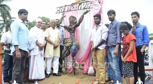 Mangaluru: MLA J R Lobo unveils model of scrap-metal made woman with cleanliness message
