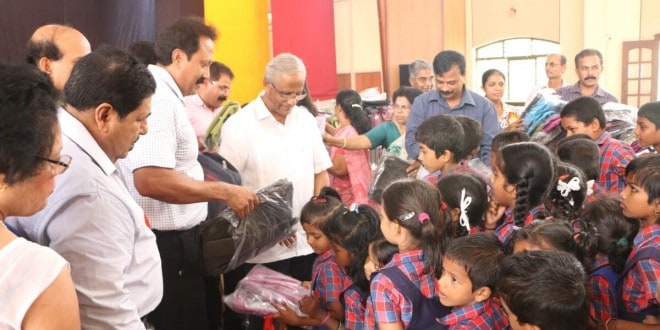 ಶಾಸಕ ಜೆ. ಆರ್ ಲೋಬೊರವರ ನೇತೃತ್ವದಲ್ಲಿ 500 ಪ್ರಾಥಮಿಕ ಶಾಲಾ ಮಕ್ಕಳಿಗೆ ಸ್ಕೂಲ್ ಬ್ಯಾಗ್‌ ವಿತರಣೆ.