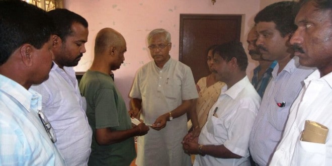 ಮುಖ್ಯಮಂತ್ರಿ ಪರಿಹಾರಿ ನಿಧಿ ವಿತರಣೆ