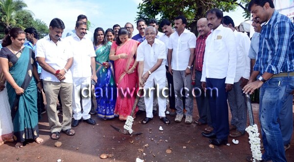 Foundation stone laid for concrete road at Padua High School