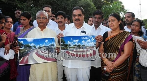 Foundation laid for Rs 29-lac Kadri Park entrance gate