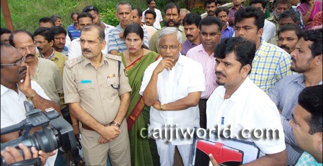 MLA Lobo inspects accident-prone Padil junction, suggests remedies