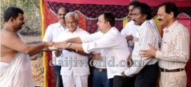 J R Lobo lays foundation for musical fountain at Kadri