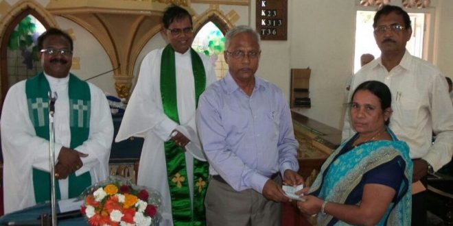 ಮುಖ್ಯಮಂತ್ರಿ ಪರಿಹಾರ ನಿಧಿಯಿಂದ ಚೆಕ್ ವಿತರಣೆ
