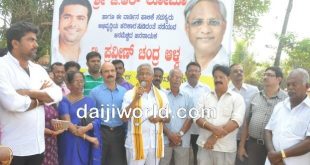 Mangaluru: J R Lobo breaks ground on concrete road worth Rs 1 crore in Kankanady