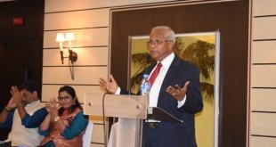 Doha: Lobo interacts with NRIs, says he believes in politics of development