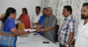 ಹಕ್ಕು ಪತ್ರ ವಿತರಣೆ