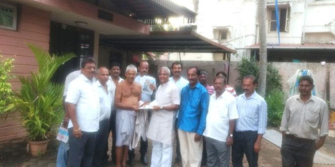 ಅಳಪೆ ದರ್ಬಾರ್ ಹಿಲ್ ಪರಿಸರದಲ್ಲಿ ಕಾಂಗ್ರೆಸ್ ಅಭ್ಯರ್ಥಿ ಲೋಬೊರವರಿಂದ ಬಿರುಸಿನ ಪ್ರಚಾರ